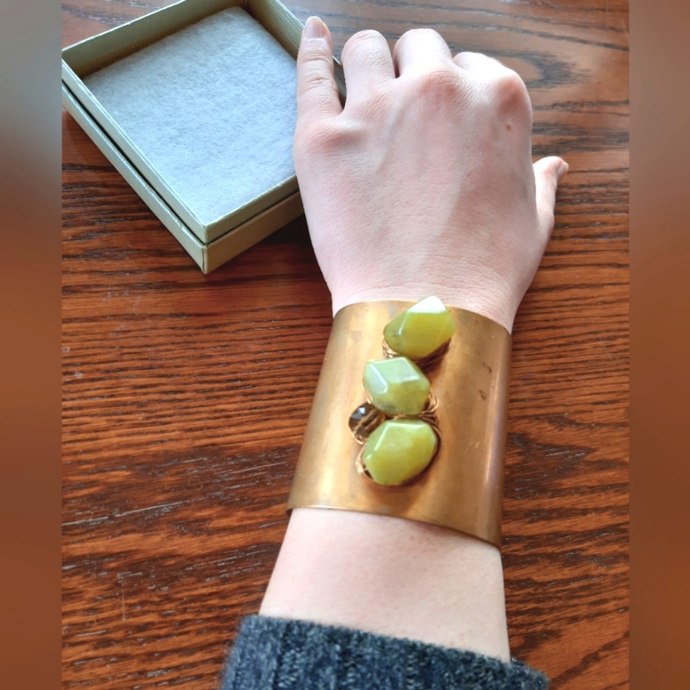 Nashelle Wire Wrapped Raw Gem Wrist Cuff - Picture 5 of 10